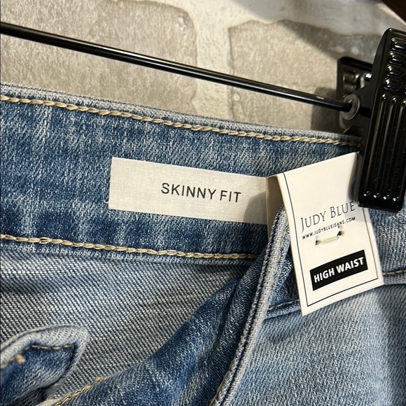 Judy‎ Blue Button Fly Skinny Blue Raw Hem Jeans Women’s Size 9/29 NWT - Picture 9 of 13